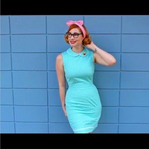 #II——VINTAGE RETRO DOMESTIC DAME GREEN GINGHAM DRESS